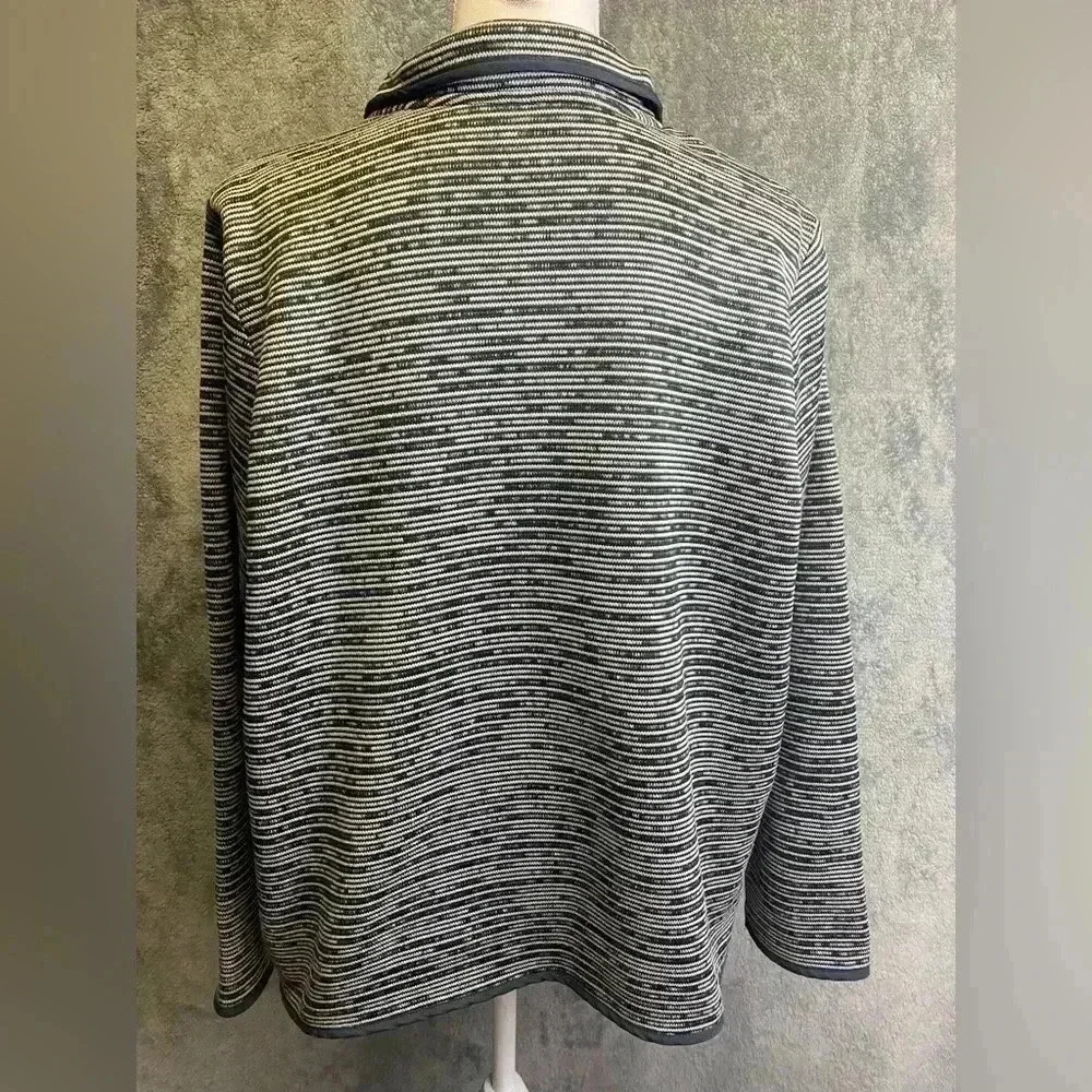 St Johns Bay Petite women’s 1/4‎ snap pull over size PXL